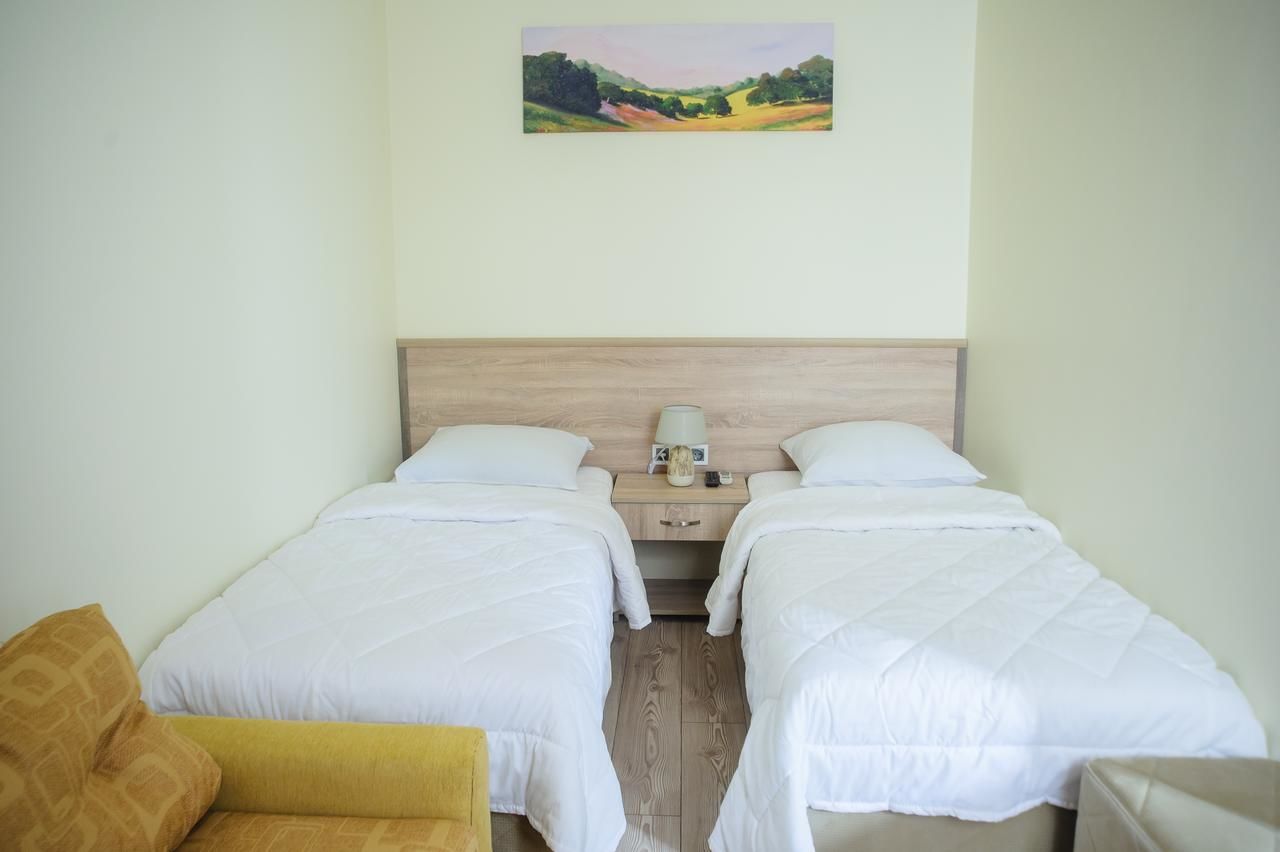 Отель Hotel Chveni Ezo Кобулети