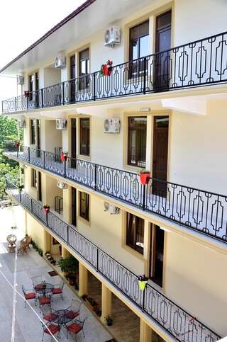 Отель Hotel Chveni Ezo Кобулети-2